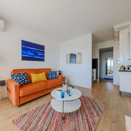 Les Terrasses De La Mer-18 By Interhome Appartement